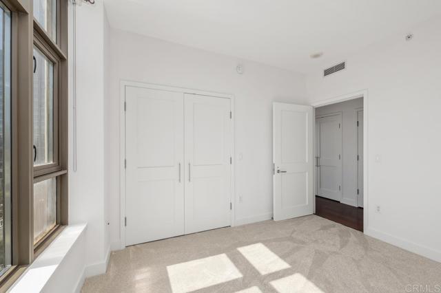 Building Photo - 700 W E St