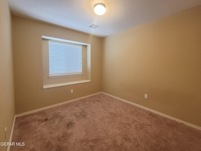 Building Photo - 12785 Tre Maximiliano Ave