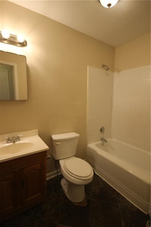 Building Photo - 3661 Pinehill Cir