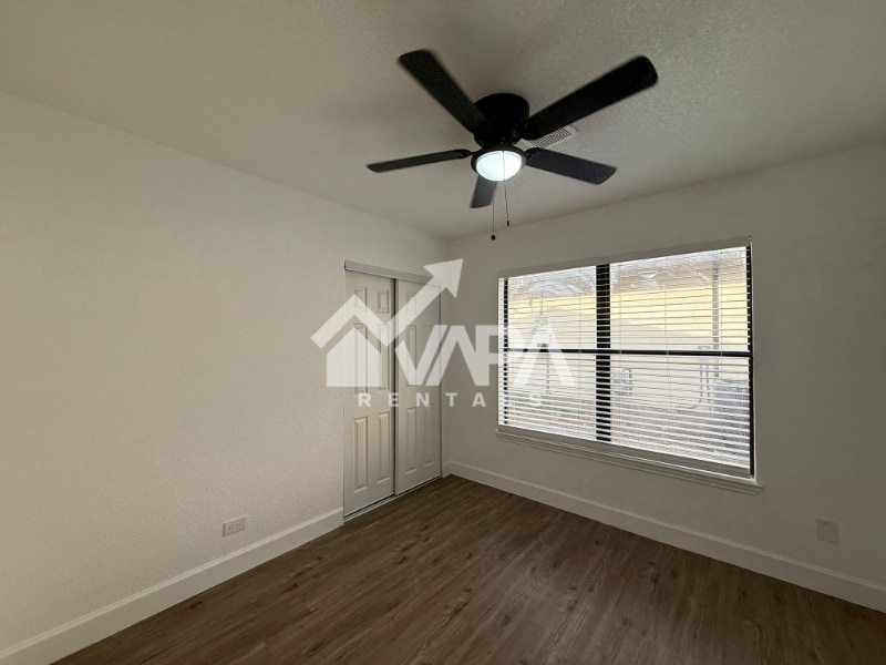 Building Photo - 351 Addax Dr