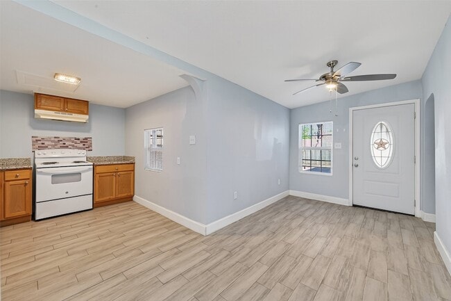 Building Photo - 7454 Navidad Rd