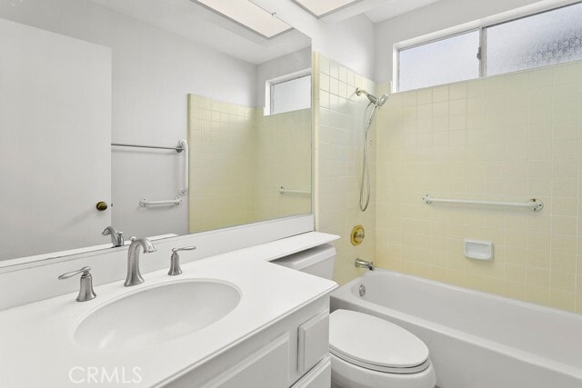 Building Photo - 20 Coralwind