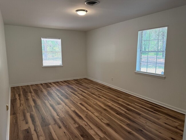 Building Photo - Private Country Setting 2 Bedroom/ 1 Bath Brick Home w/ Storage Shed and Fenced Yard- No HOA