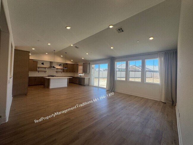 Building Photo - 8722 Tara Ct