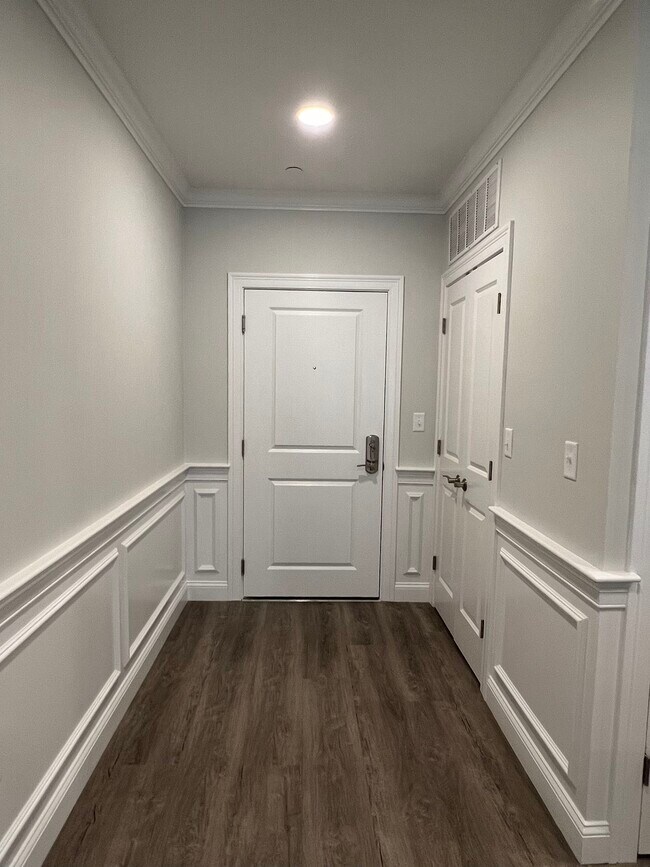 Building Photo - 320 Middlesex Ave