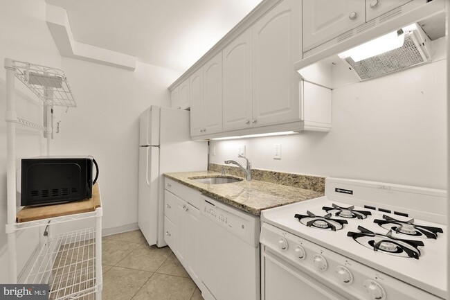 Building Photo - 4515 Willard Ave