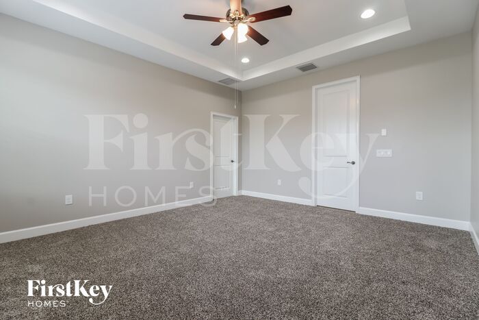 Building Photo - 31543 Fairhill Dr