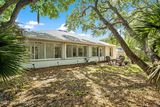 Building Photo - 210 Heron Dr