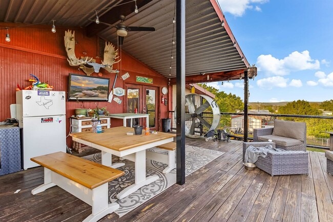 Building Photo - 288 Ballard St