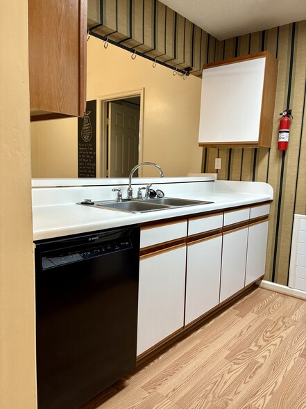 Galley kitchen with brand new dishwasher - 208 Quarter Trl