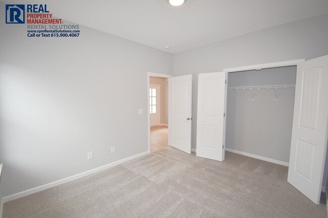 Building Photo - 1142 Bluecreek Cir