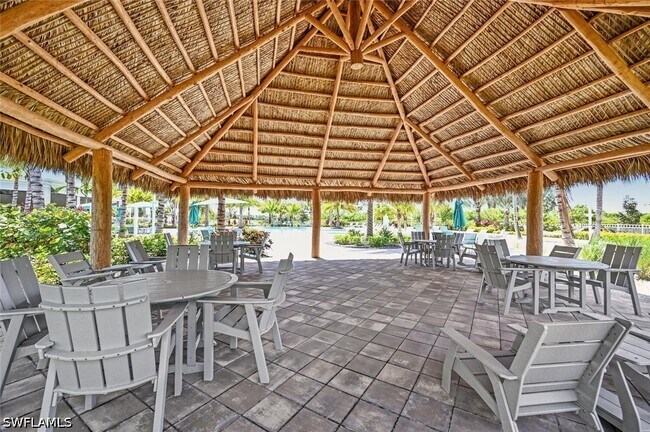 Building Photo - 28093 Sanibel Sands St