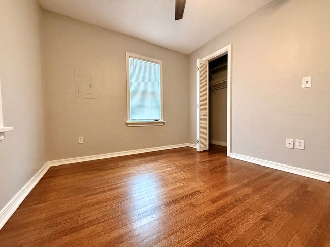 Building Photo - Updated 2BD 1BA Home in Douglas Place!!