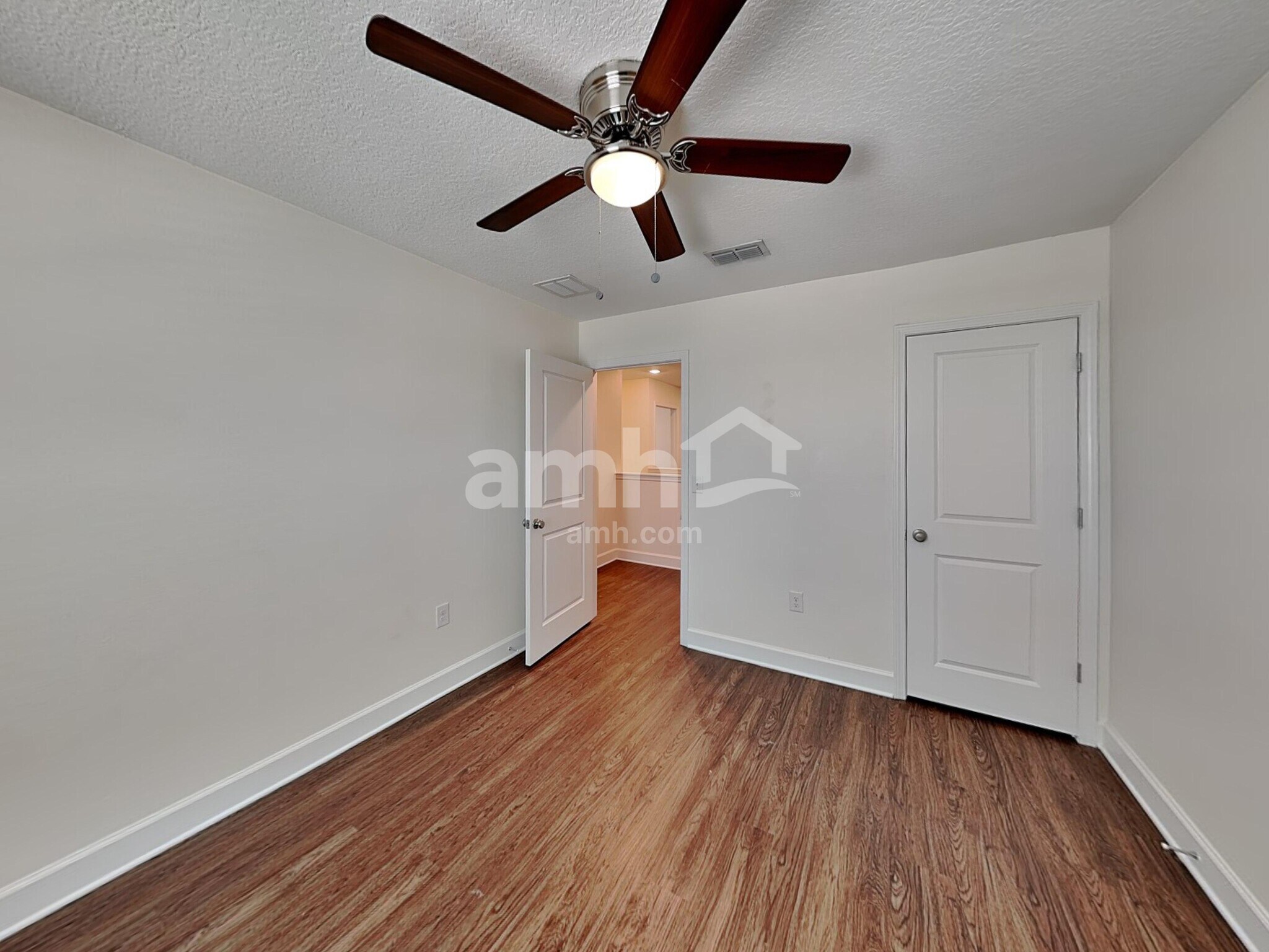 Building Photo - 4624 Birdsong Dr