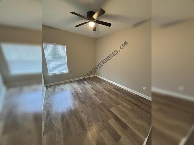 Building Photo - 32 Woodhaven Dr