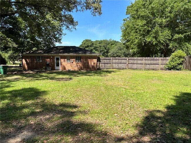 Building Photo - 5178 Fairview Highland Dr