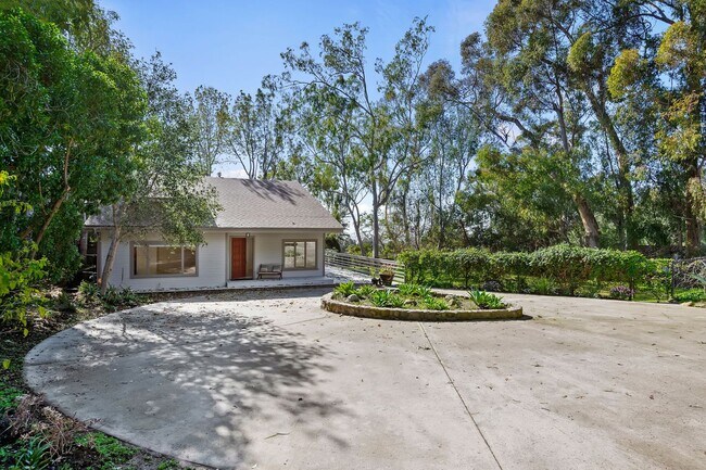 Building Photo - RARELY AVAILABLE: MONTECITO  UNION SCHOOL ...