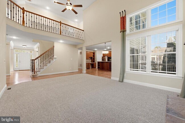 Building Photo - 43725 Red House Dr