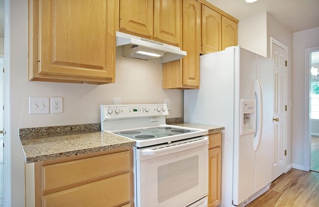 Building Photo - 1026 E 100 S