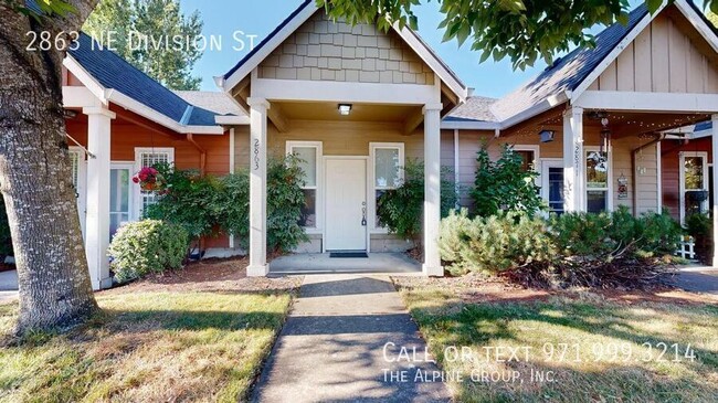 Primary Photo - 2863 NE Division St