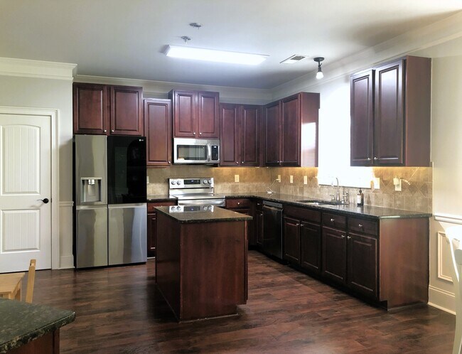 Building Photo - 417 Ripsaw Ct