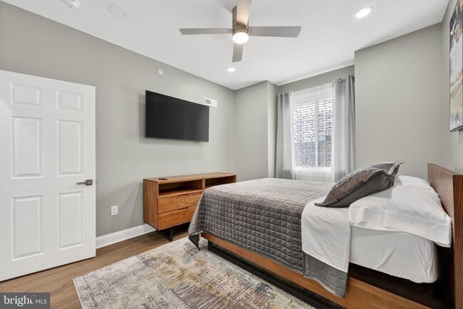 Building Photo - 2542 Arcadia St