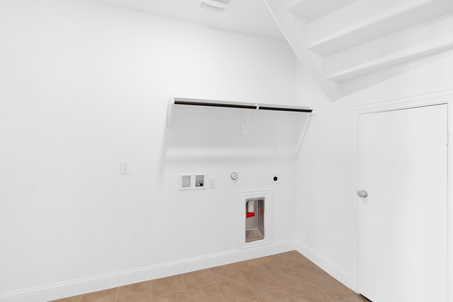 Building Photo - 2812 Serenity Wy