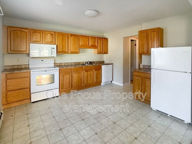 Primary Photo - 329 Chestnut St