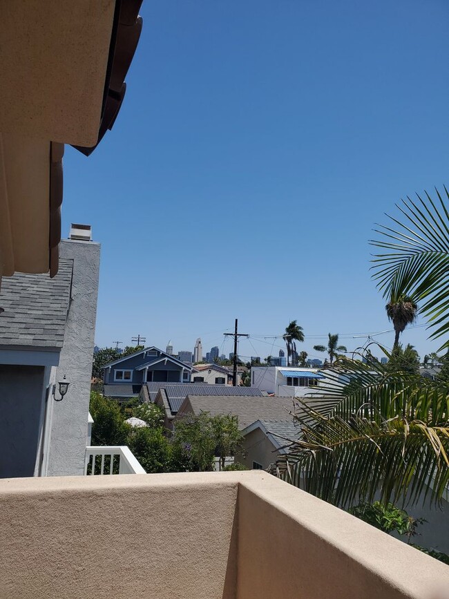 Building Photo - Elegant Coronado Village Home