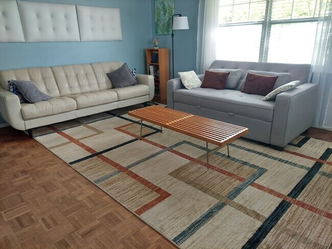 Building Photo - Unfurnished Annual rental -Single family h...