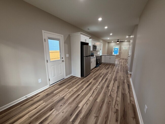 Building Photo - Brand New Build 3 Bed 2 Bath Home In Columbia