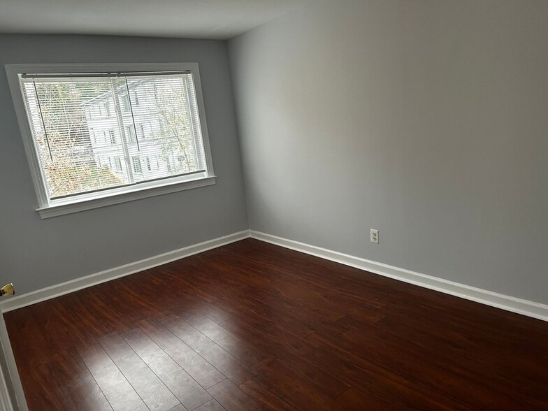 Building Photo - 713 Brandywine St SE