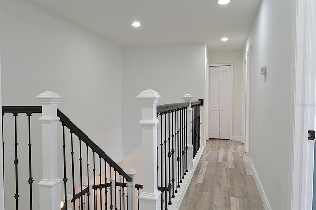 Building Photo - 5308 Cedarshake Ln