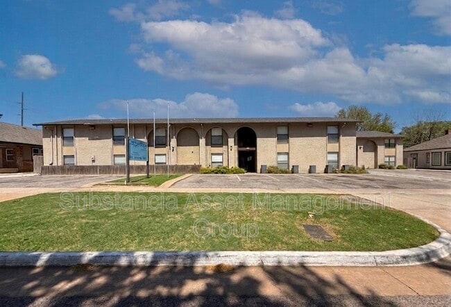 Building Photo - 1429 NW 24th St