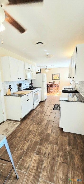 Building Photo - 2700 John Rd