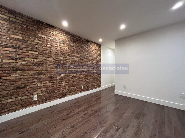 Building Photo - 4 St Nicholas Terrace