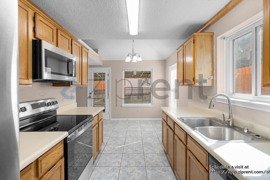 Building Photo - 6724 Mountain Cedar Ln