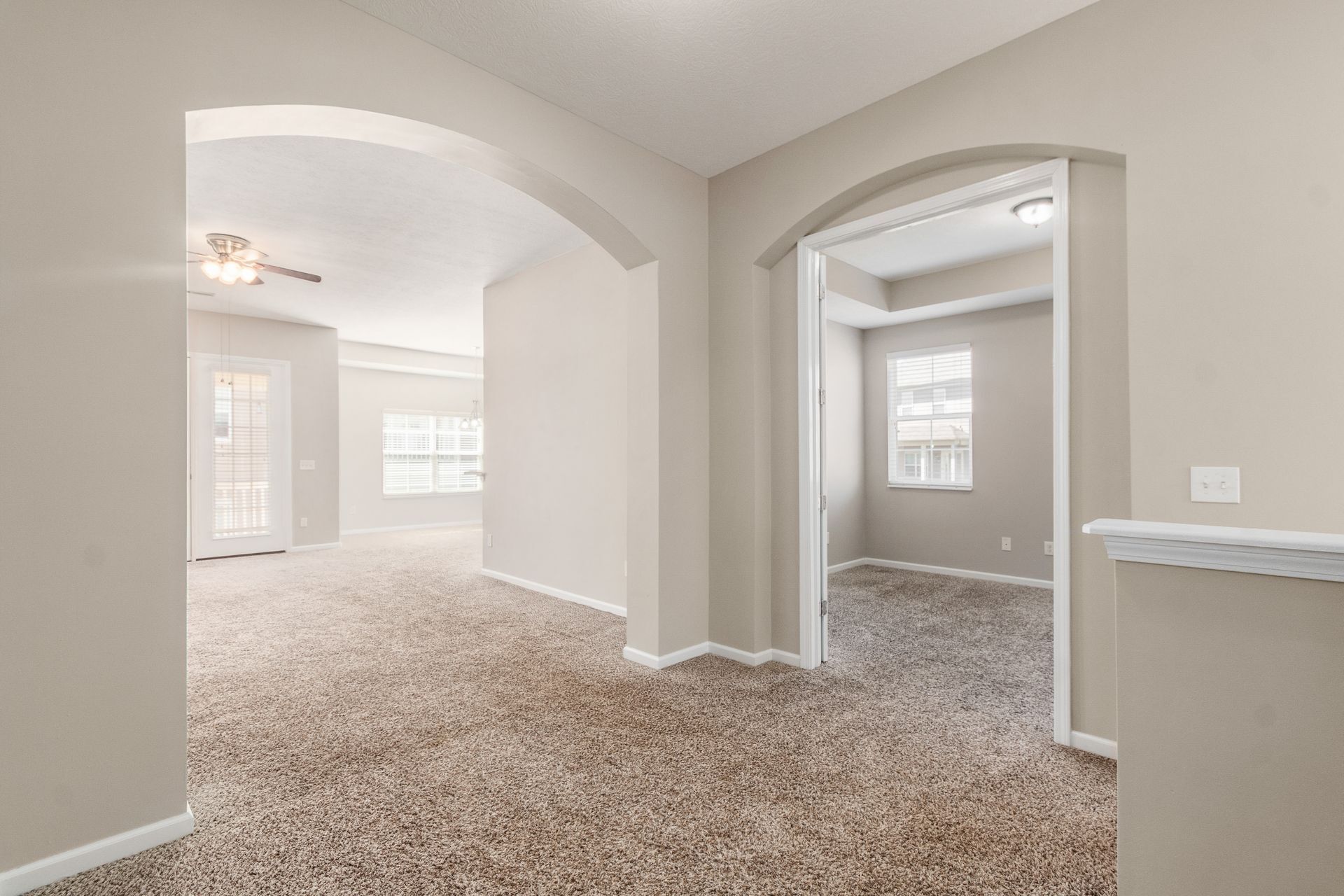 Building Photo - 560 Redwood Ln