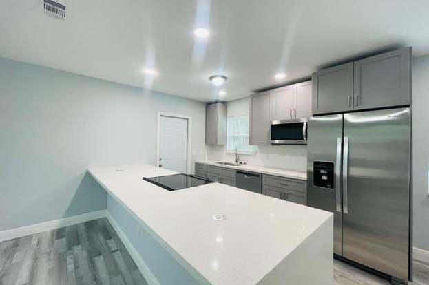 Building Photo - 716 Lund Cir