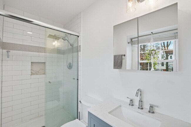 Building Photo - Updated 4BR Home with Finished Basement Minutes to Glenmont Metro!