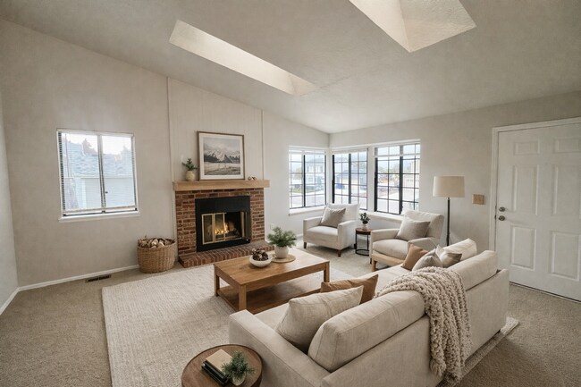 Building Photo - Beautiful 3 bedroom, tri-level home available in School District 20!