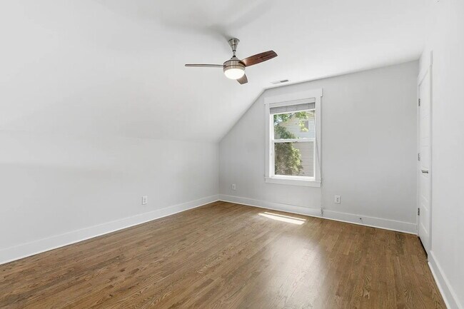 Building Photo - 1224 Bessie Ave