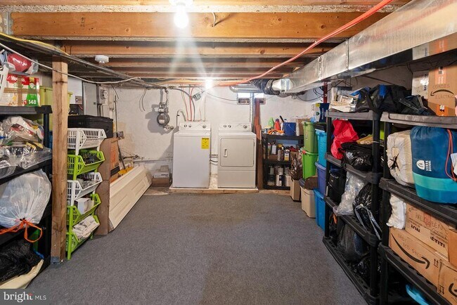 Building Photo - 213 Montrose St