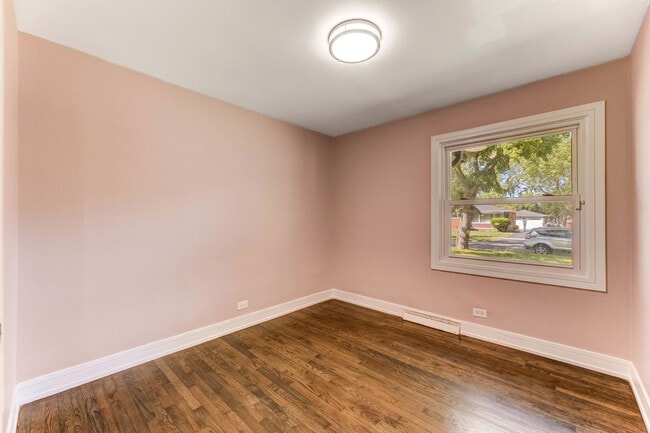 Building Photo - 2859 Stafford Dr