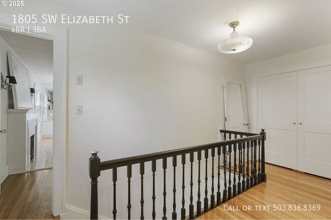 Building Photo - 1805 SW Elizabeth St