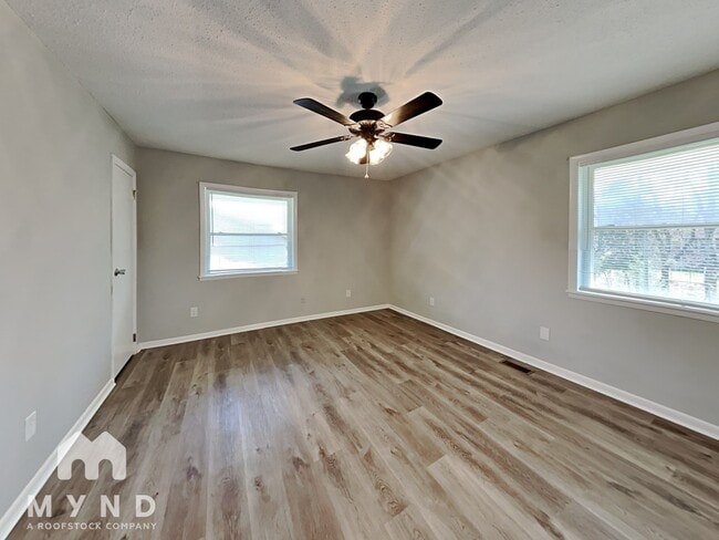 Building Photo - 509 King Arthur Dr