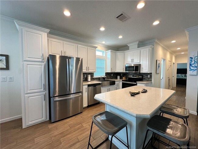 Building Photo - 378 NE Wharf Way