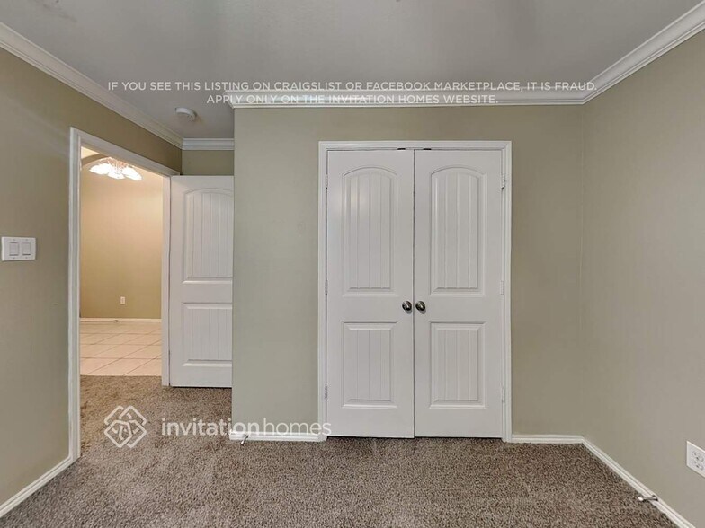Building Photo - 517 Saguaro Dr