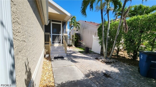 Building Photo - 6118 Montego Bay Loop