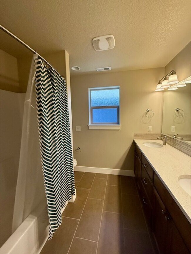 Building Photo - Lovely 3 Bedroom home in Mirada neighborho...